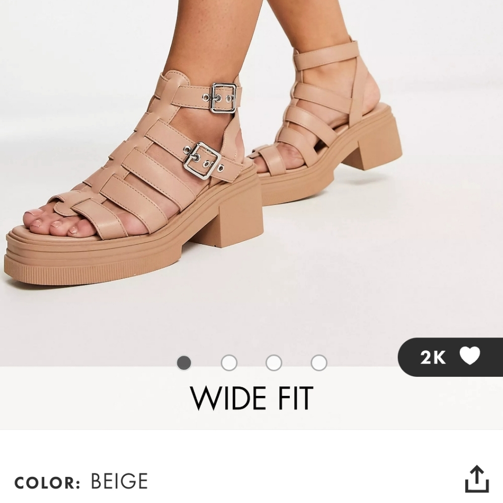 Sandals: Chunky, beige